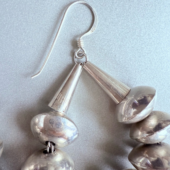Native American Navajo Saucer Bead Handmade Sterling Silver Necklace Earring Set - Picture 5 of 12